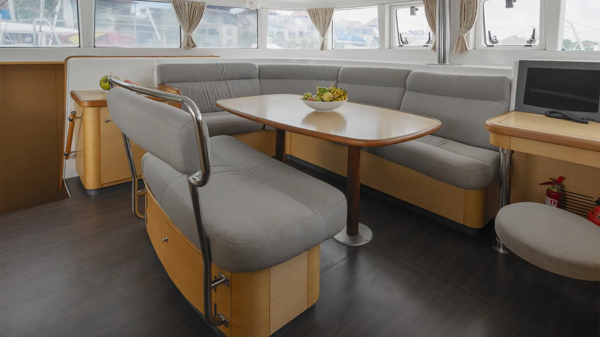 2008-lagoon-440-mystikal-for-sale-thailand-galley-seating 2008 Lagoon 440 Mystikal For Sale in Thailand Seating