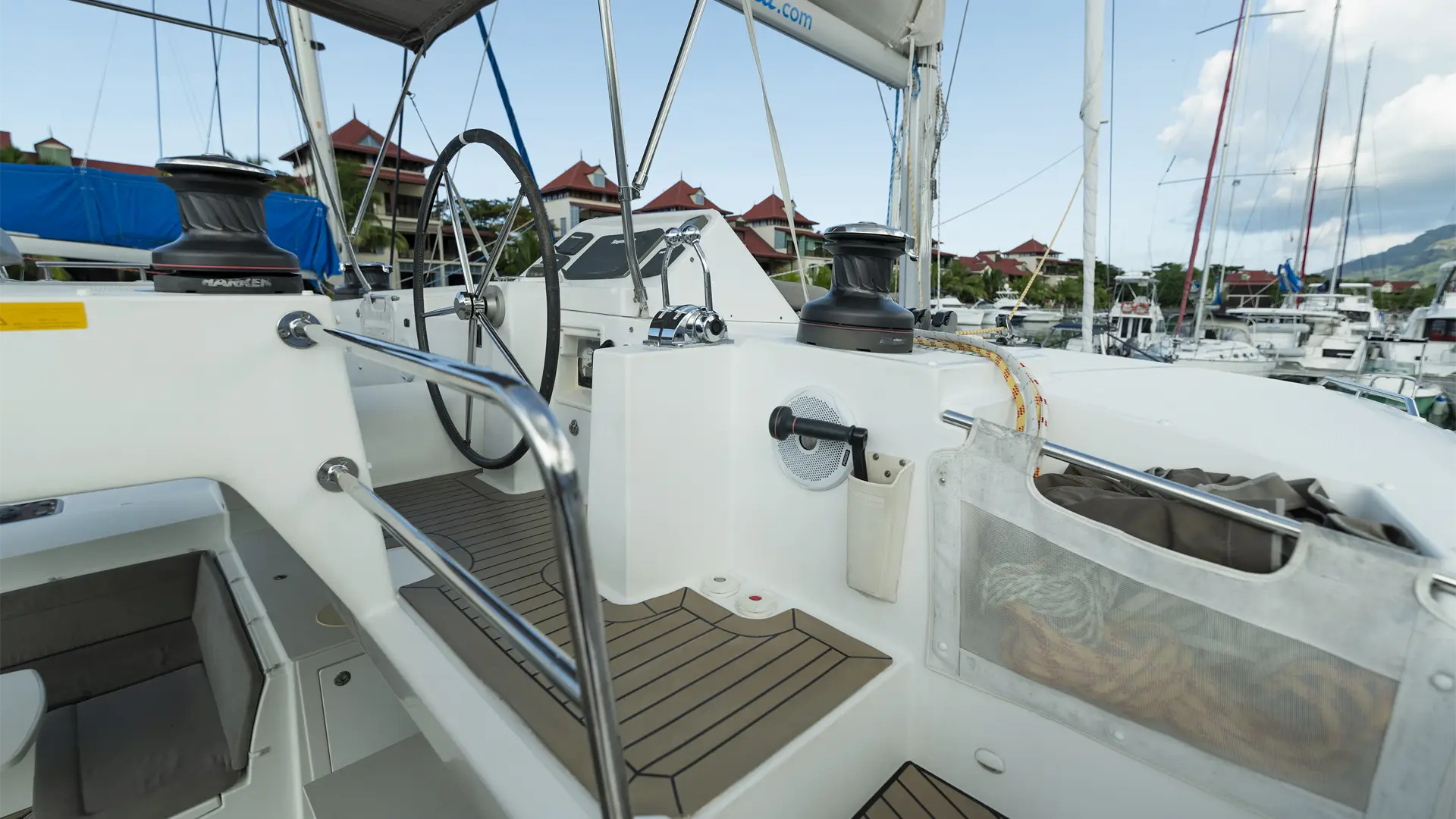 2012-lagoon-450f-muzikal-for-sale-thailand-helm 2012 Lagoon 450F Muzikal For Sale in Thailand Helm Station