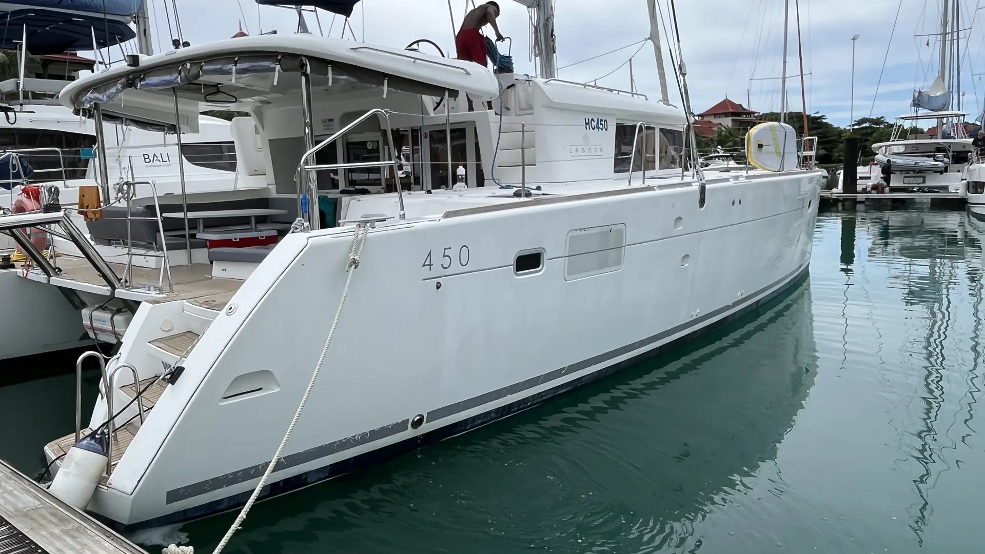 2012-lagoon-450f-muzikal-for-sale-thailand-starboard 2012 Lagoon 450F Muzikal For Sale in Thailand Starboard View