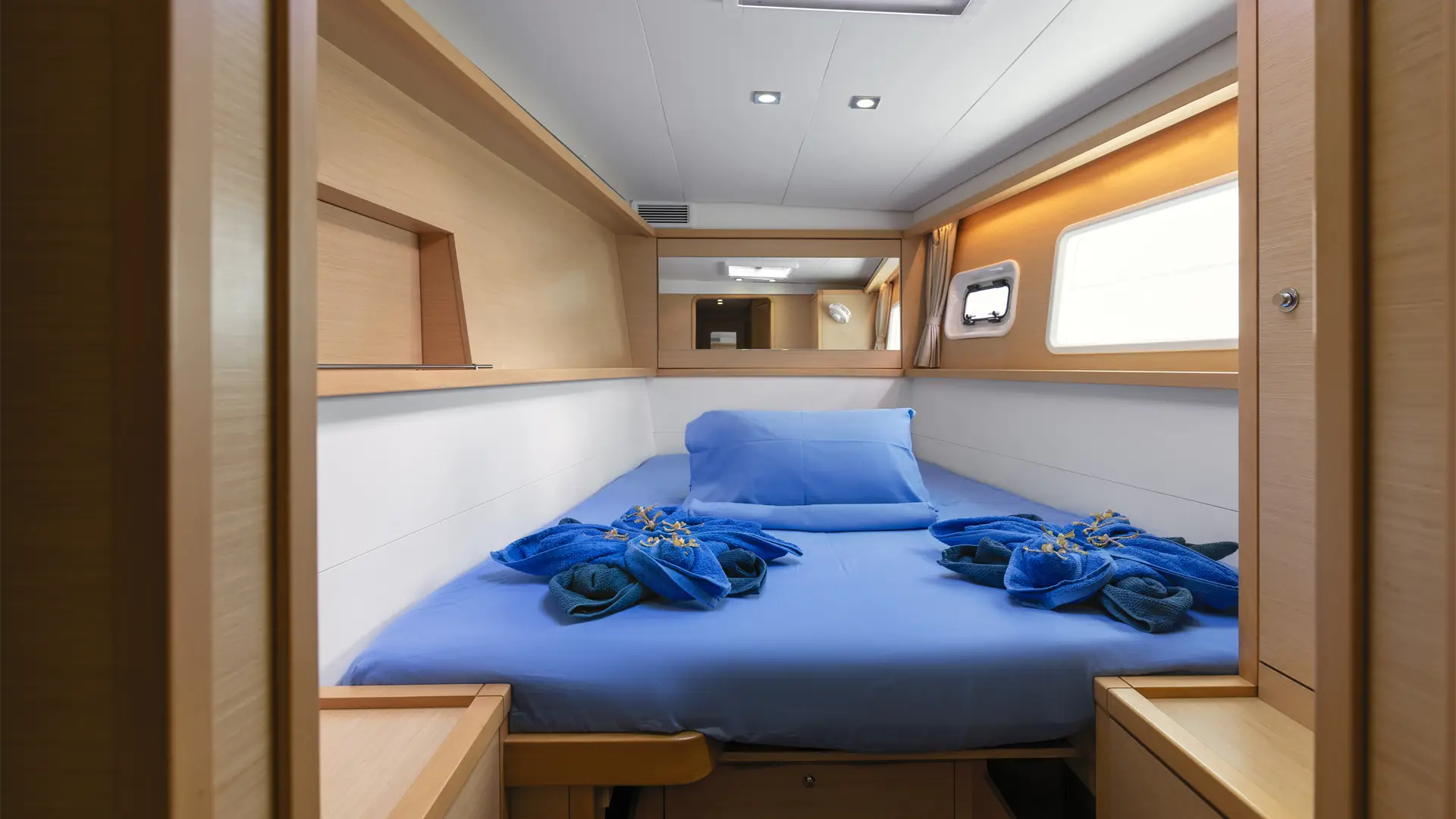 2012-lagoon-450f-muzikal-for-sale-thailand-suite 2012 Lagoon 450F Muzikal For Sale in Thailand Suite