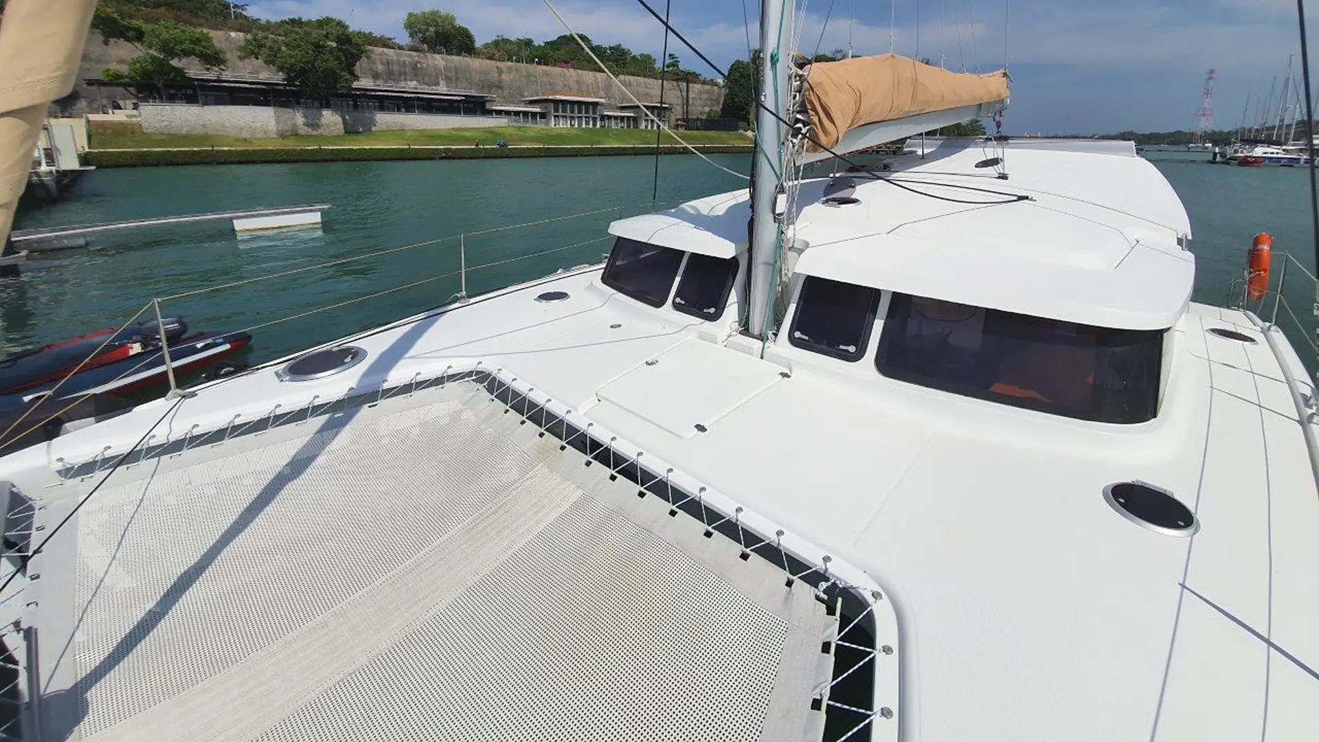 2013-fountaine-pajot-mahe-36-for-sale-Happy-Eva 2013-fountaine-pajot-mahe-36-for-sale-Happy-Eva
