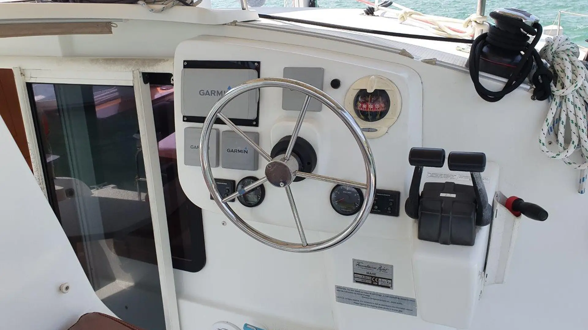 2013-fountaine-pajot-mahe-36-for-sale-thailand-cockpit 2013-fountaine-pajot-mahe-36-for-sale-thailand-cockpit