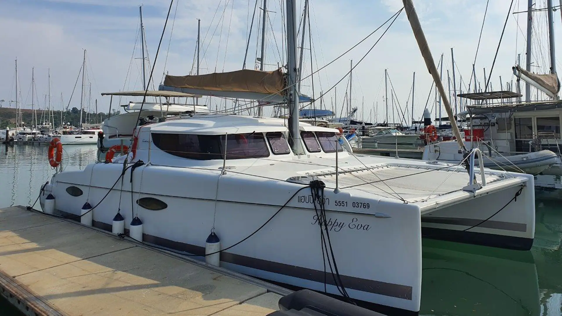 2013-fountaine-pajot-mahe-36-for-sale-thailand 2013-fountaine-pajot-mahe-36-for-sale-thailand