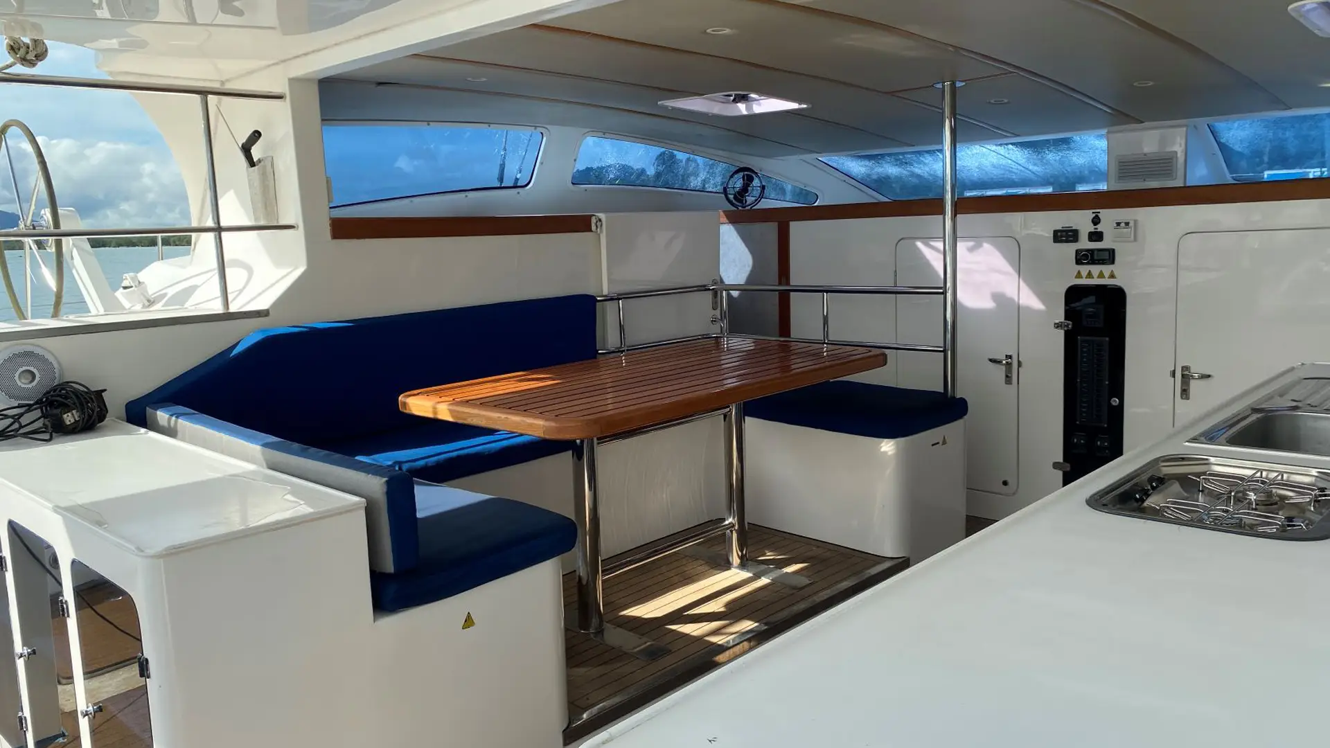 2015-island-spirit-is380-dream-for-sale-thailand-galley 2015 island spirit is380 dream for sale thailand galley