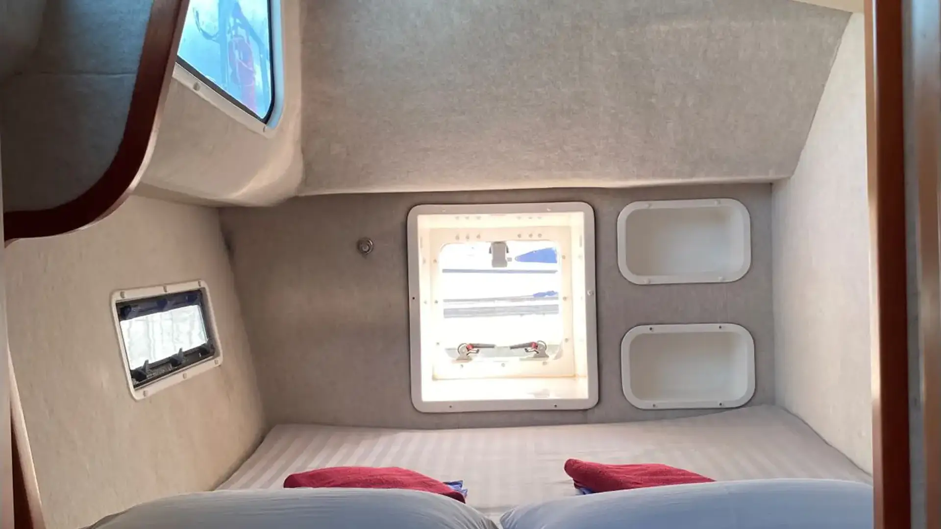 2015-island-spirit-is380-dream-for-sale-thailand-stateroom 2015 island spirit is380 dream for sale thailand stateroom