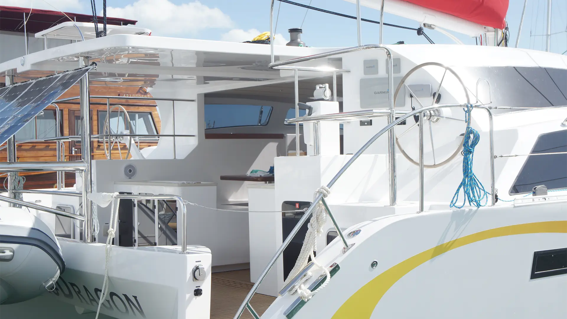 2015-island-spirit-is380-hybrid-electric-for-sale-thailand-cockpit 2015 Island Spirit IS380 Hybrid Electric For Sale Thailand Cockpit