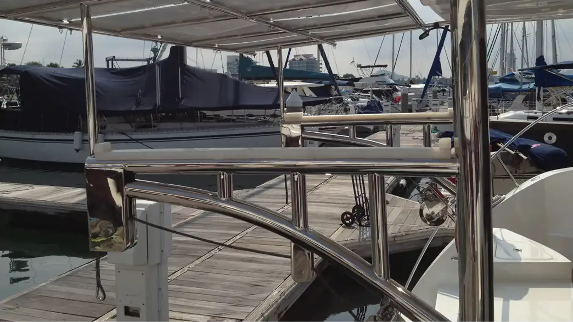 2015-island-spirit-is380-hybrid-electric-for-sale-thailand-platform 2015 Island Spirit IS380 Hybrid Electric For Sale Thailand Platform