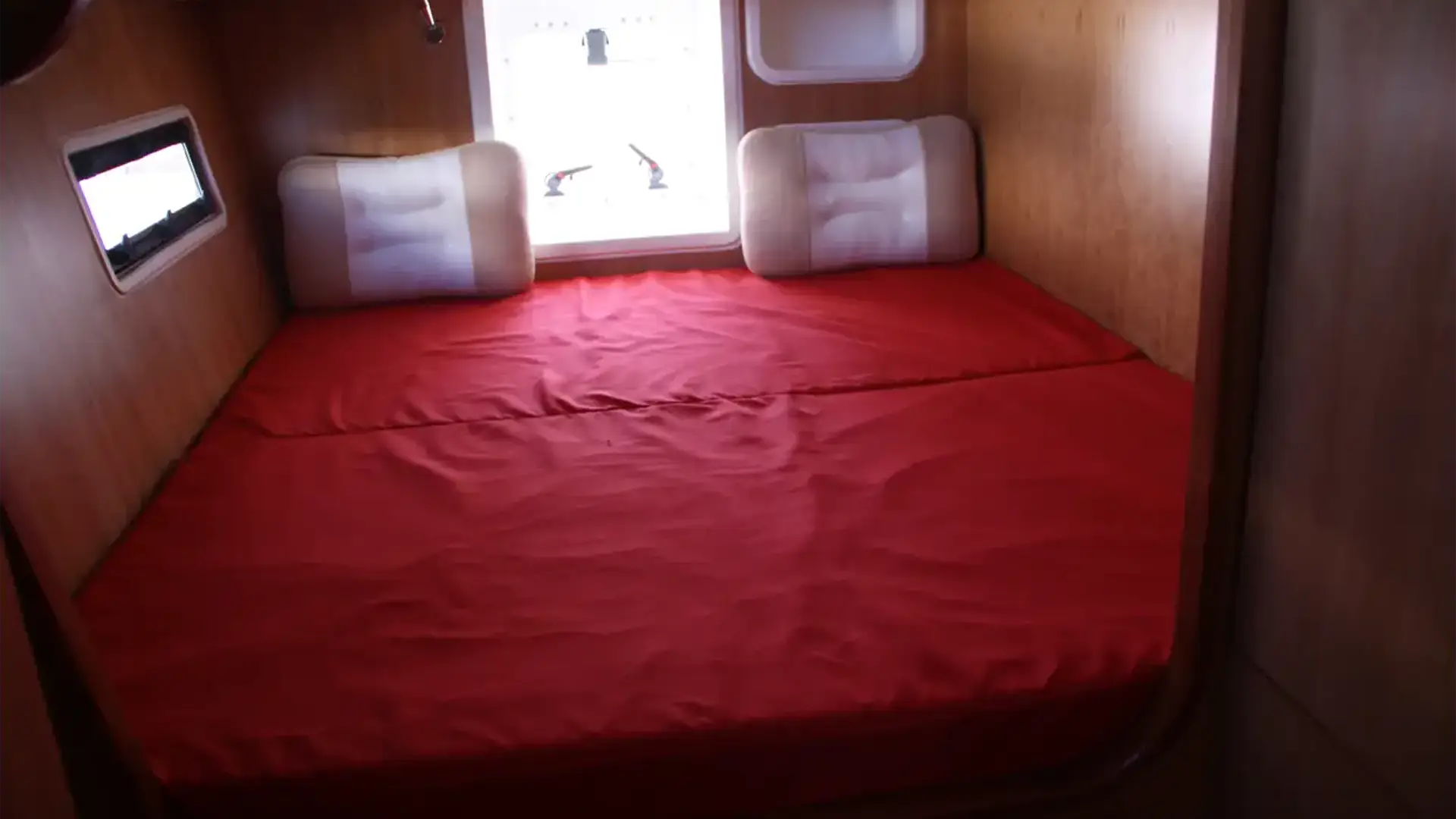 2015-island-spirit-is380-hybrid-electric-for-sale-thailand-suite 2015 Island Spirit IS380 Hybrid Electric For Sale Thailand Suite
