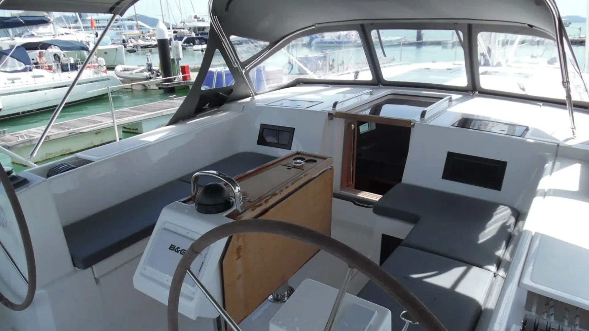 2018-bavaria-c45-for-sale-thailand-isabella2-cockpit 2018-bavaria-c45-for-sale-thailand-isabella2-cockpit