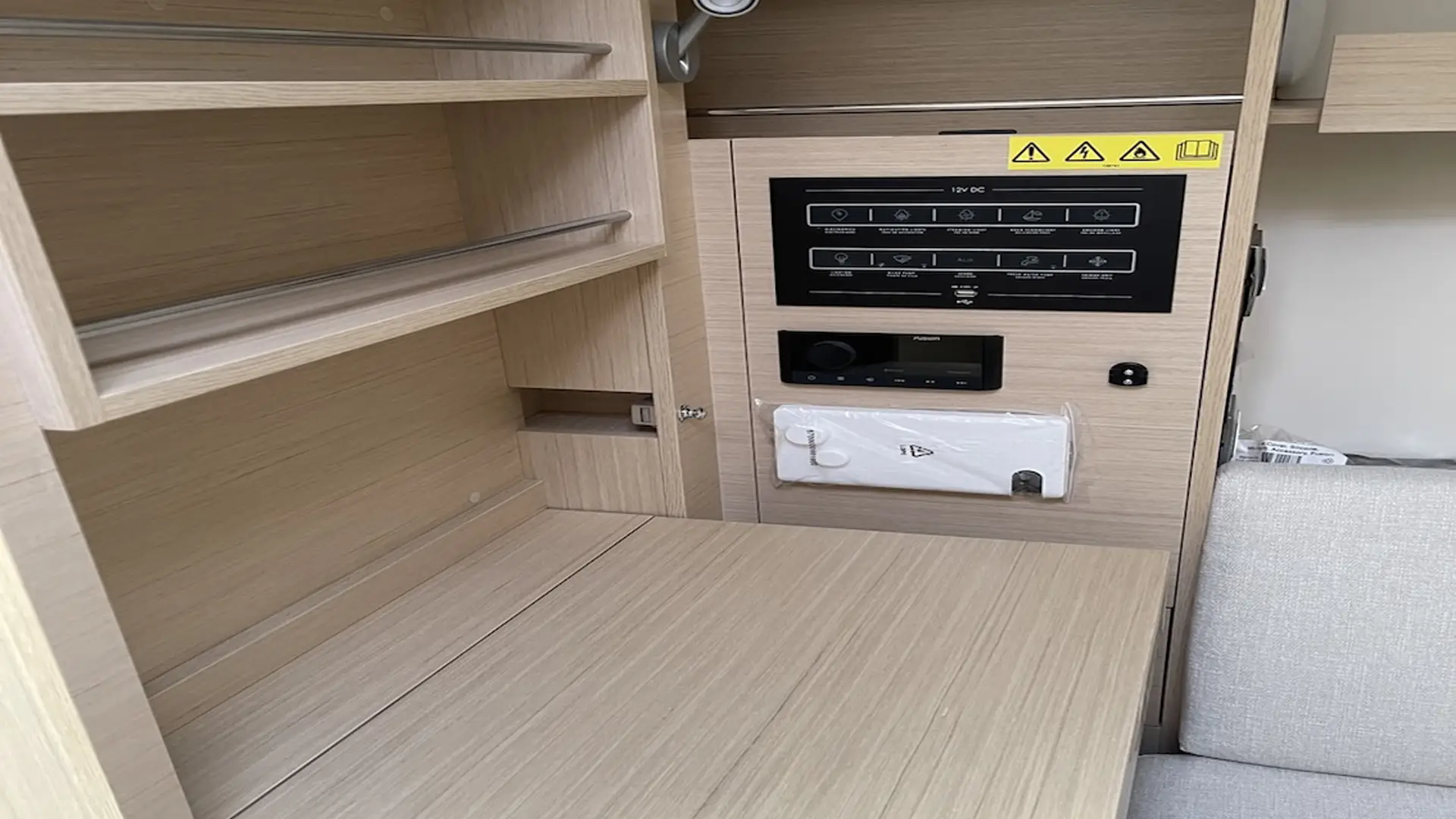 2022-beneteau-oceanis-34.1-for-sale-thailand-philosophie-electronics 2022 Beneteau Oceanis 34.1 For Sale in Thailand Philosophie Electronics