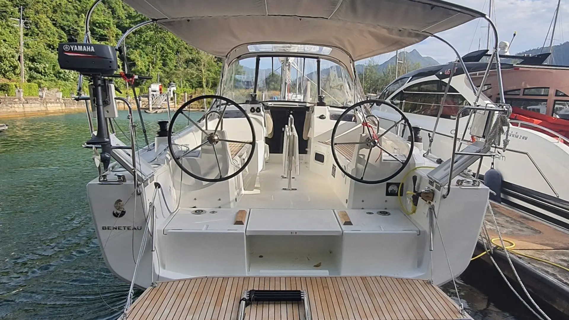2022-beneteau-oceanis-34.1-for-sale-thailand-philosophie-swim-platform 2022 Beneteau Oceanis 34.1 For Sale-thailand-philosophie Swim Platform