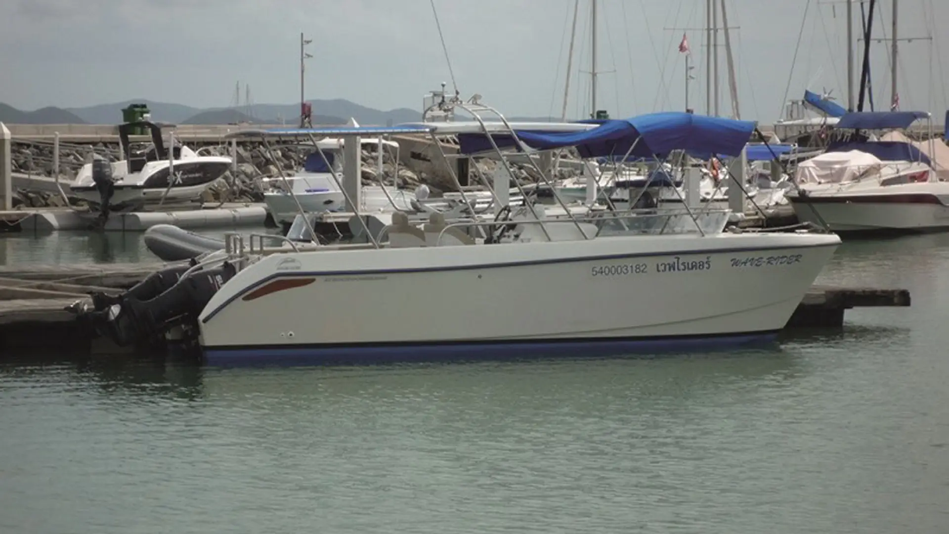 2011-austhai-800-wave-rider-for-sale-thailand-starboard 2011 AusThai 800 Wave Rider For Sale Starboard View