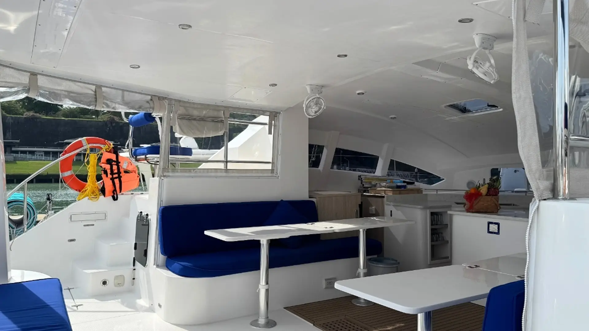 2026-island-spirit-is410-aft-deck 2026 Island Spirit IS410 Aft Deck