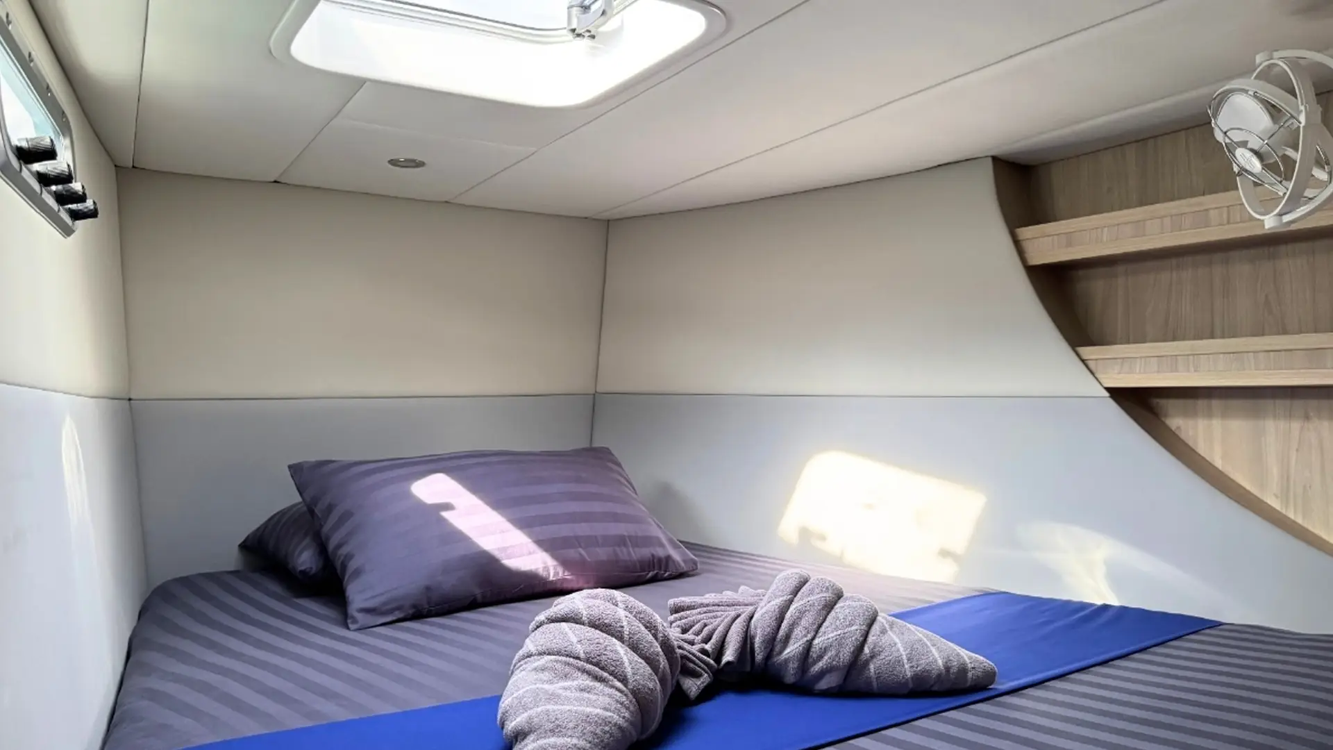 2026-island-spirit-is410-master-suite 2026 Island Spirit IS410 Master Suite