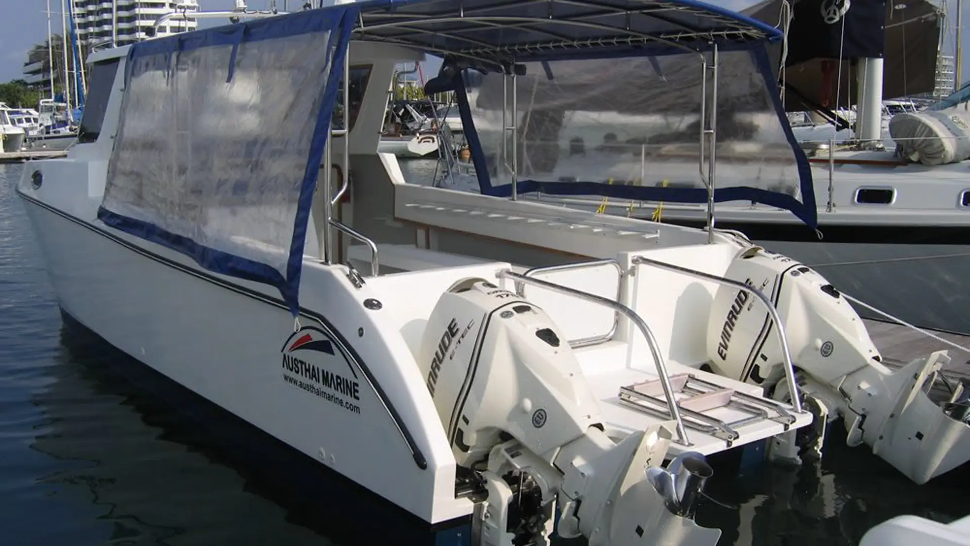 austhai-at800-powercat-outboards AusThai AT800 Powercat Outboards