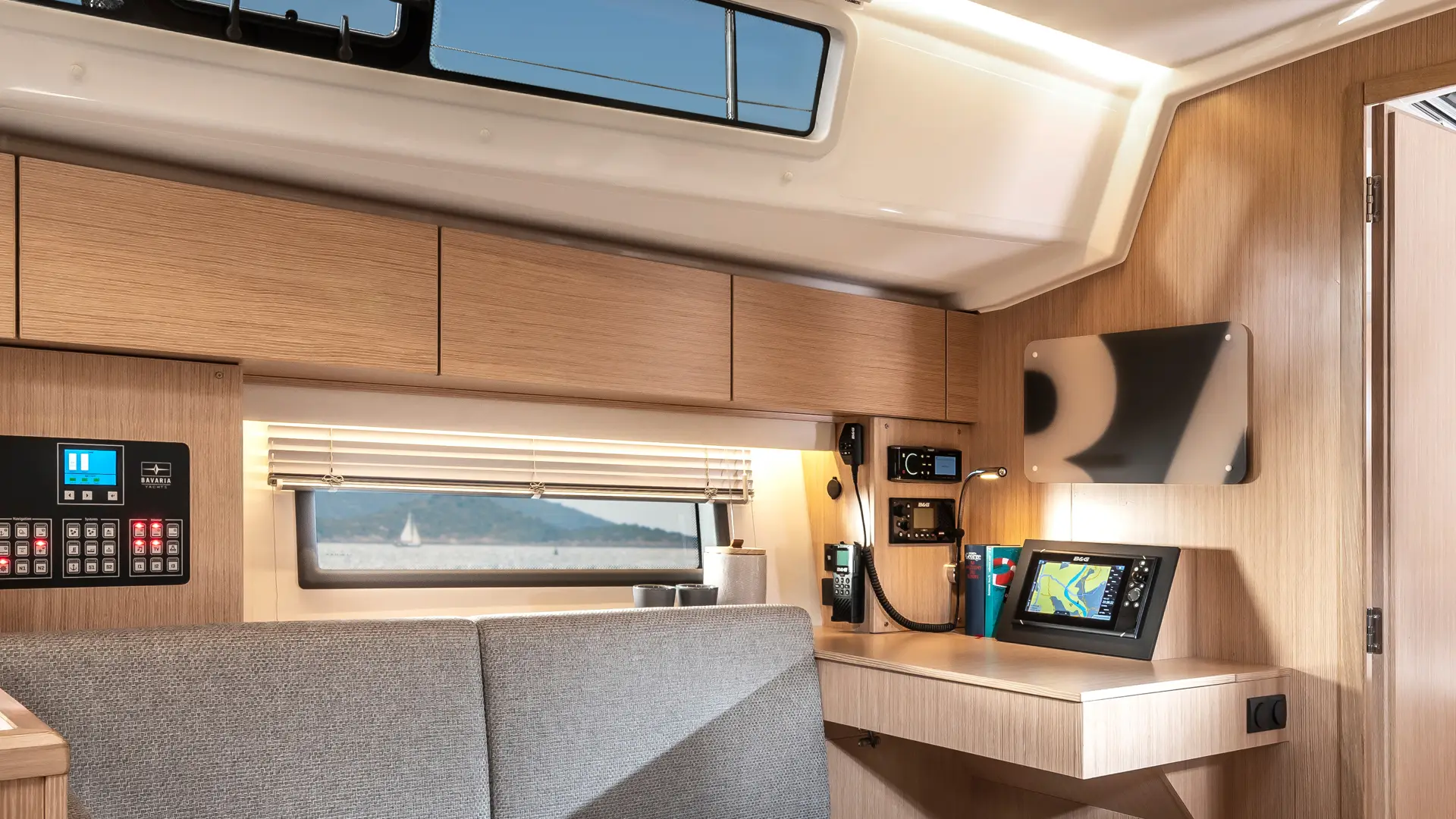 bavaria-c42-electronics Bavaria C42 Electronics