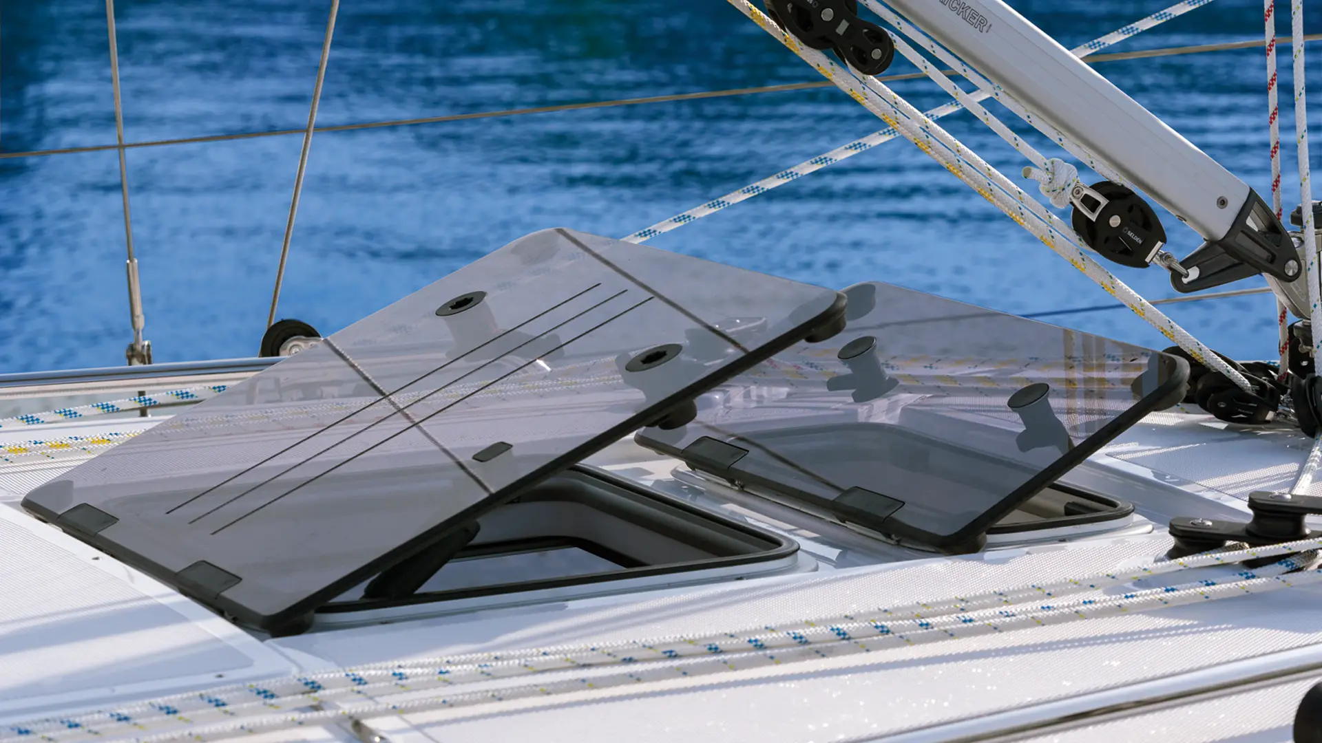 bavaria-cruiser-34-hatches Bavaria Cruiser 34 Hatches