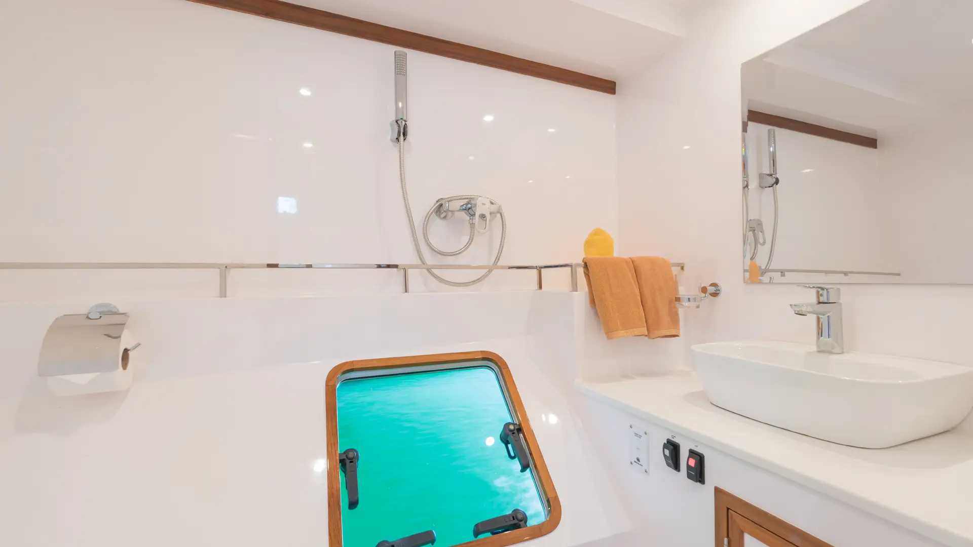 island-spirit-is410-shower Island Spirit IS410 Shower