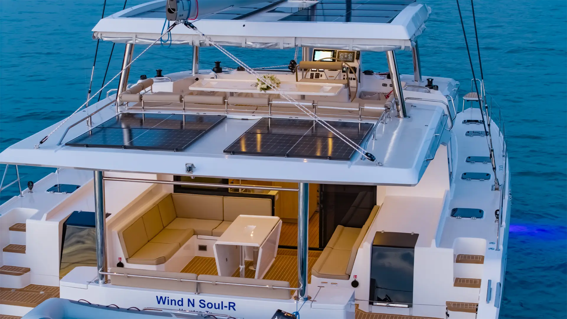 island-spirit-is525e-electric-solar-panels Island Spirit IS525e Electric Solar Panels